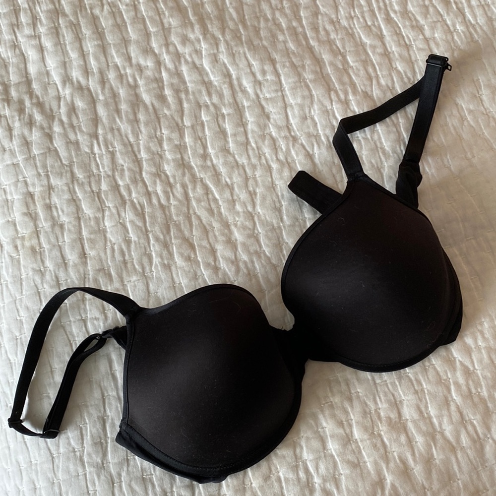 Chantelle black t-shirt bra 34DD EUC